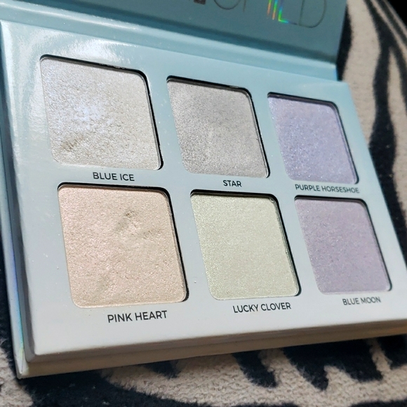 Anastasia Moon Child Glow Kit highlighter pallette - Picture 2 of 4
